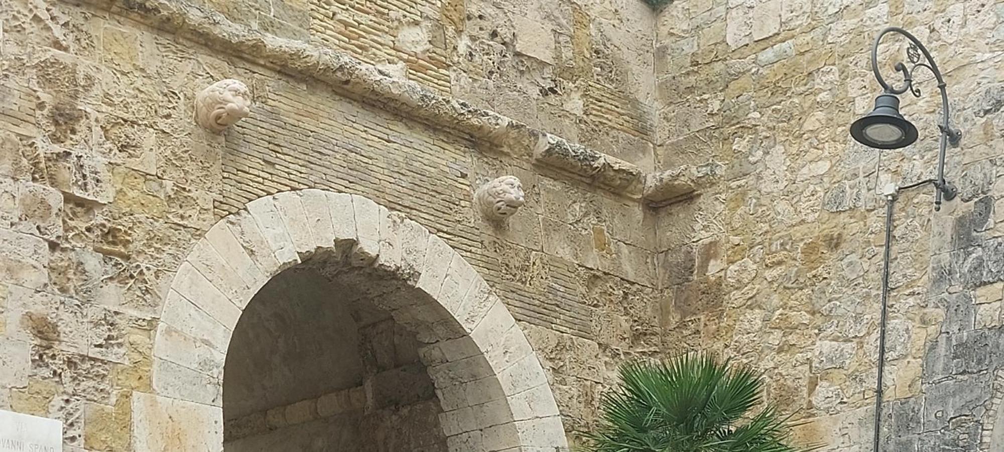 Bastione Home - Casa "Vicky" กาญารี ภายนอก รูปภาพ